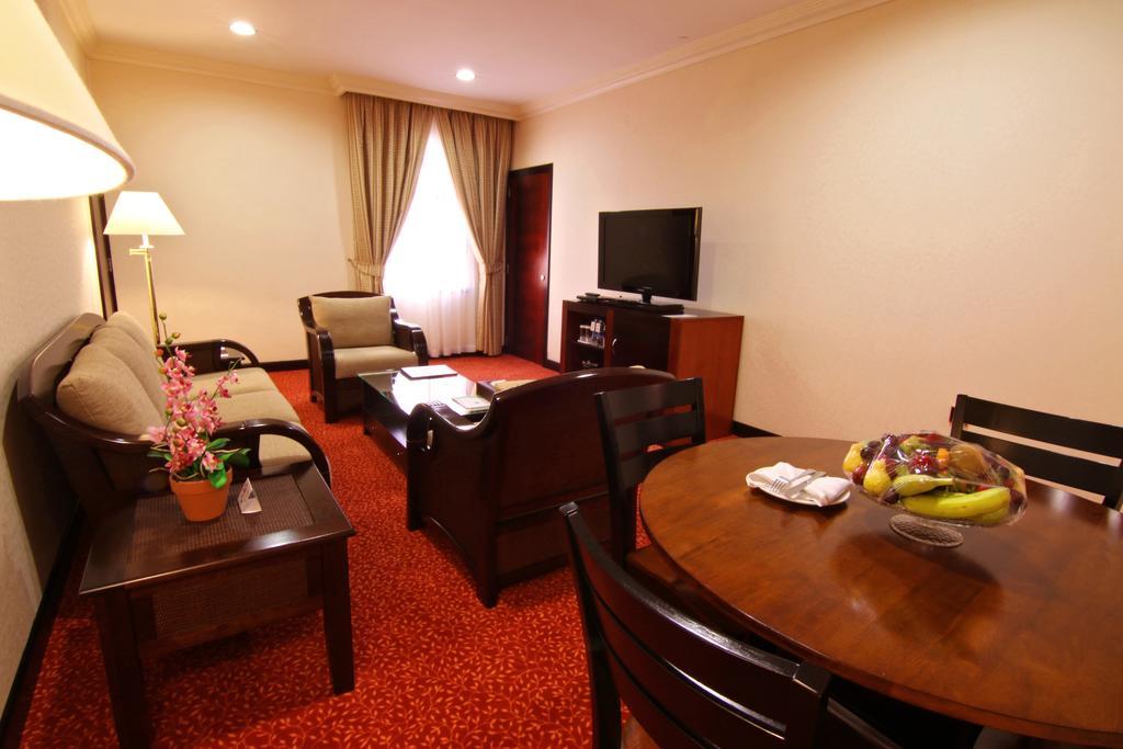 Majan Continental Hotel Muscat Exterior foto