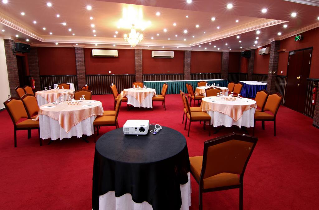 Majan Continental Hotel Muscat Exterior foto
