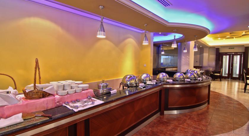 Majan Continental Hotel Muscat Exterior foto