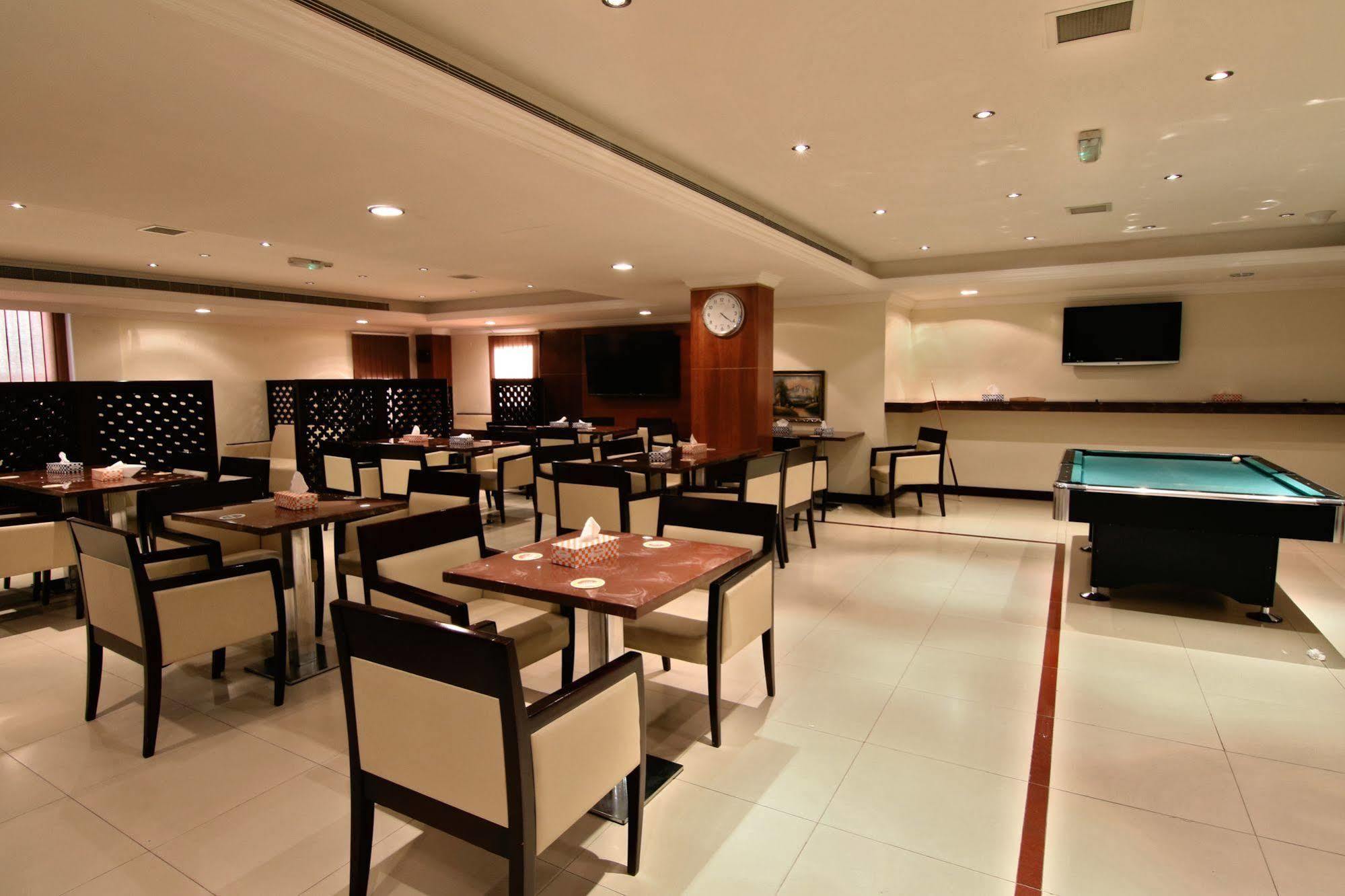 Majan Continental Hotel Muscat Exterior foto