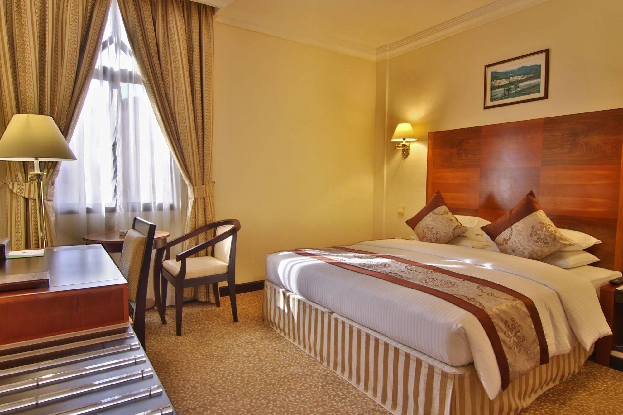 Majan Continental Hotel Muscat Exterior foto